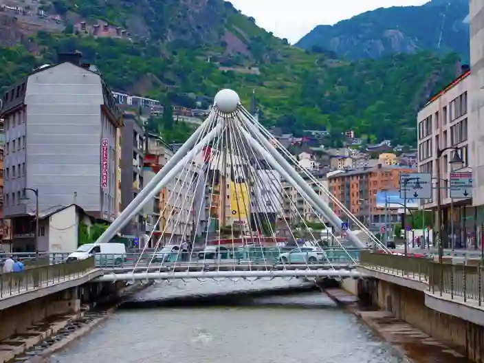 Bro Over Gran Valra Flod