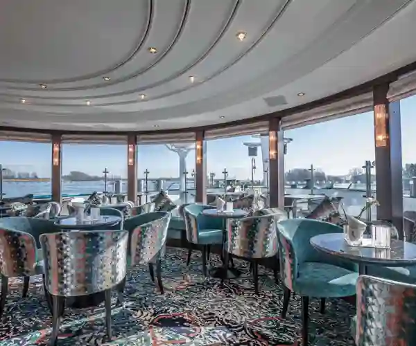 Lounge/bar, MS George Eliot