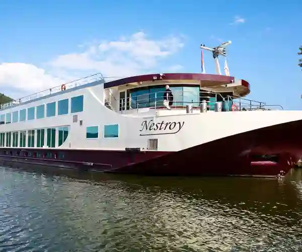 M/S Nestroy