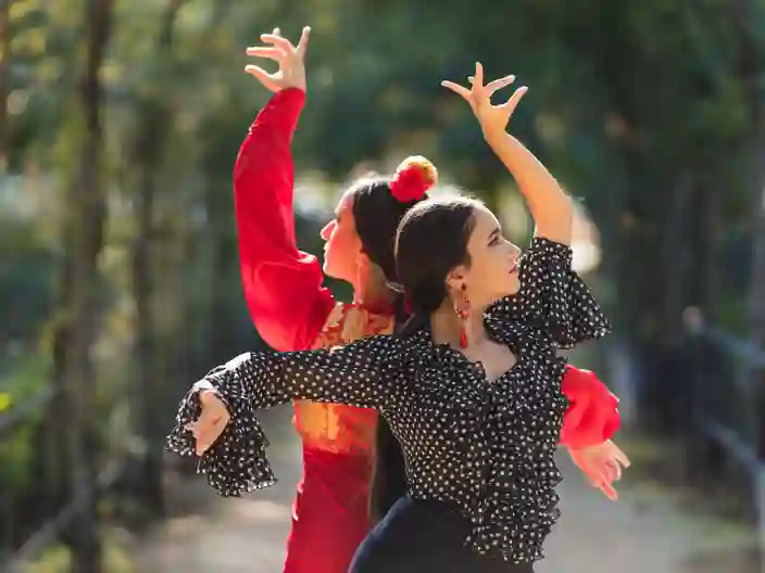 To flamencodansere i en passioneret optræden