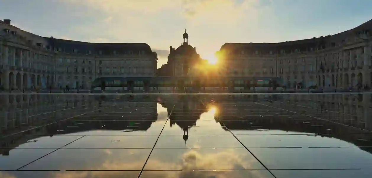 Miroir d’Eau – det ikoniske vandspejl i Bordeaux