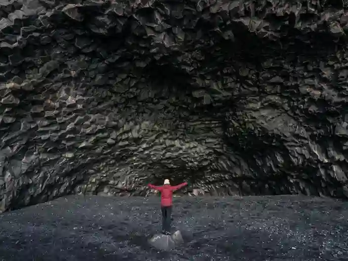 Reynisfjara - sort sandstrand og basaltsøjler