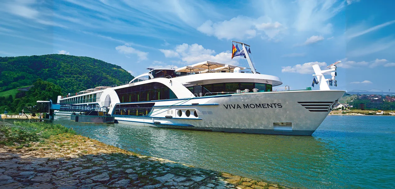 M/S Viva Moments