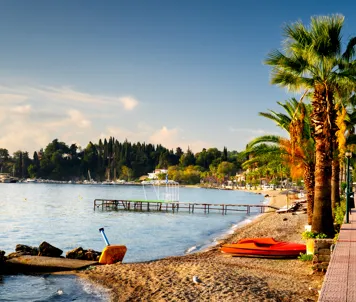 Strandpromenade ved Kato Agios Markos