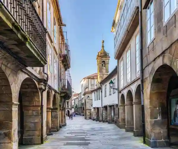 Autentisk gade i Santiago de Compostela