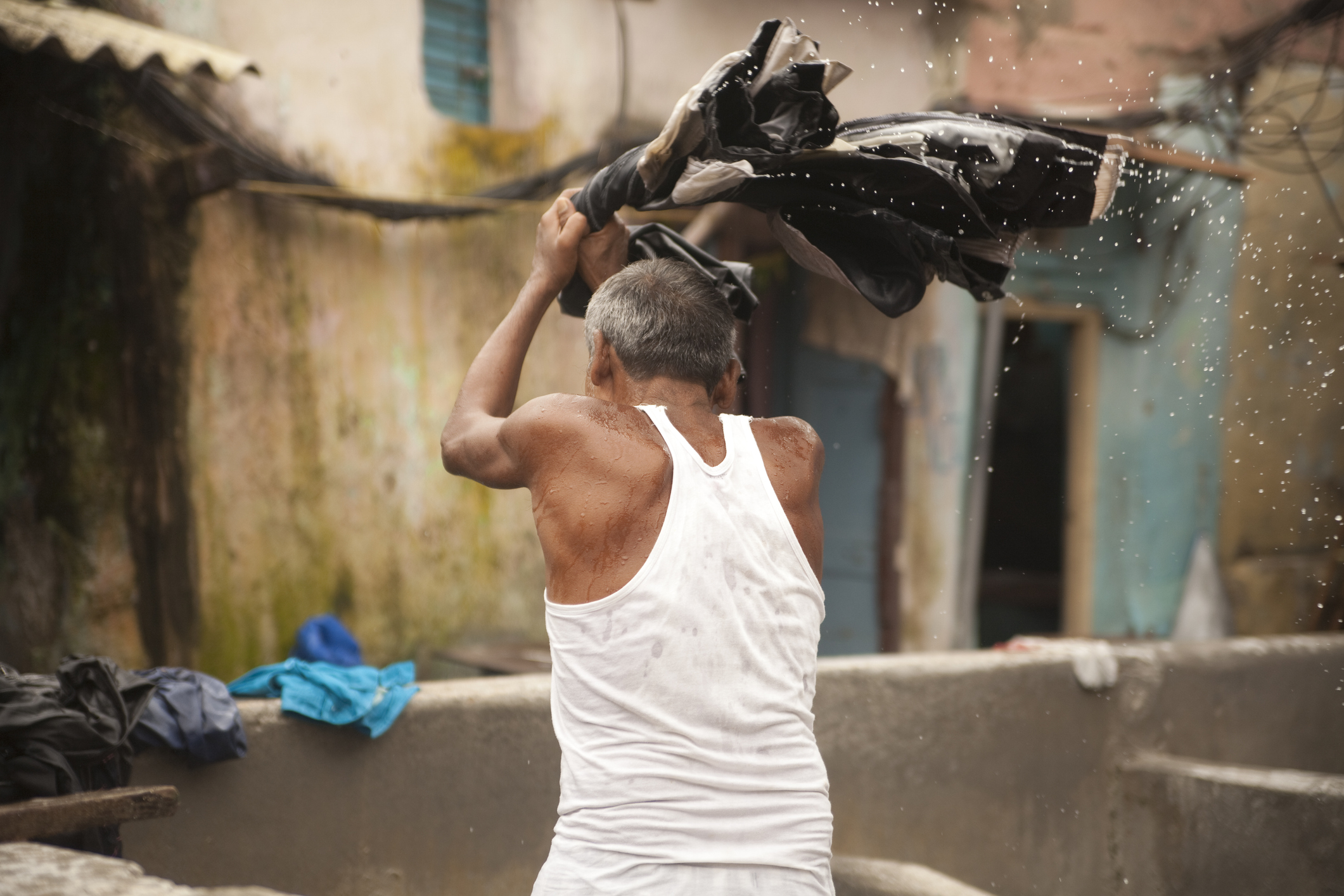 Klesvask i gatene i Mumbai