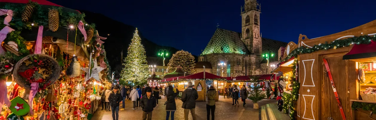 Julemarked foran katedralen i Bolzano