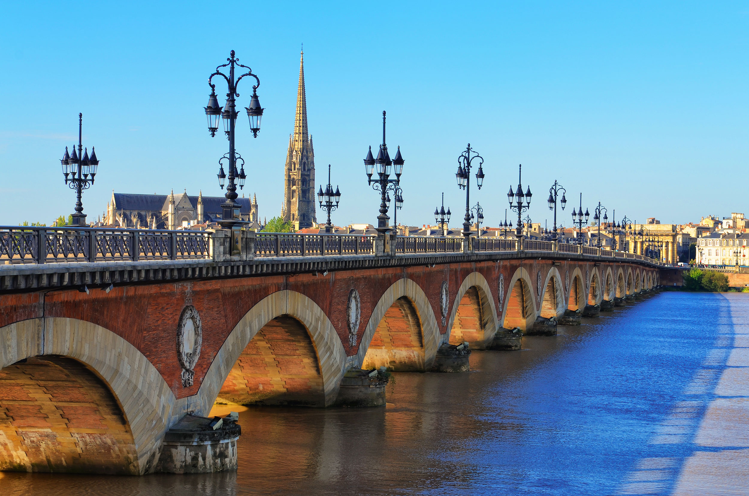 Garonne-floden i Bordeaux