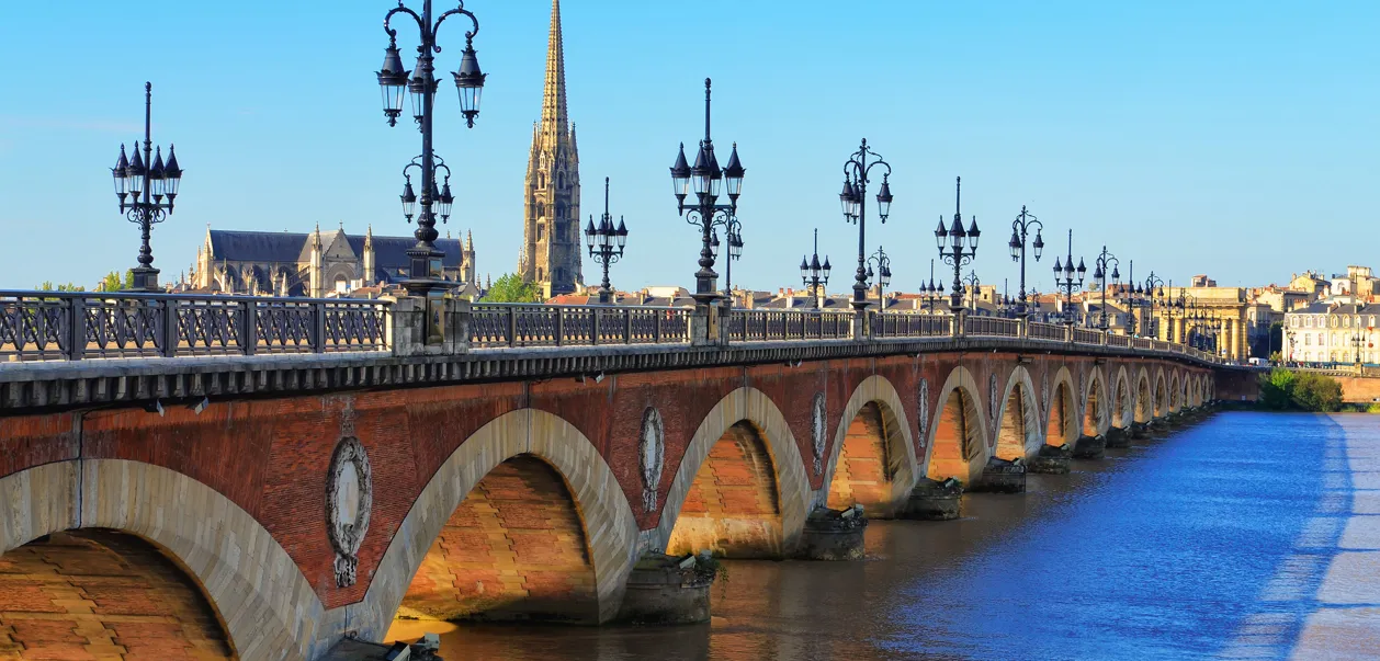 Garonne-floden i Bordeaux