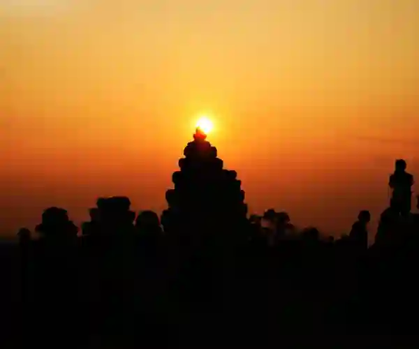 Solnedgang over Angkor templerne