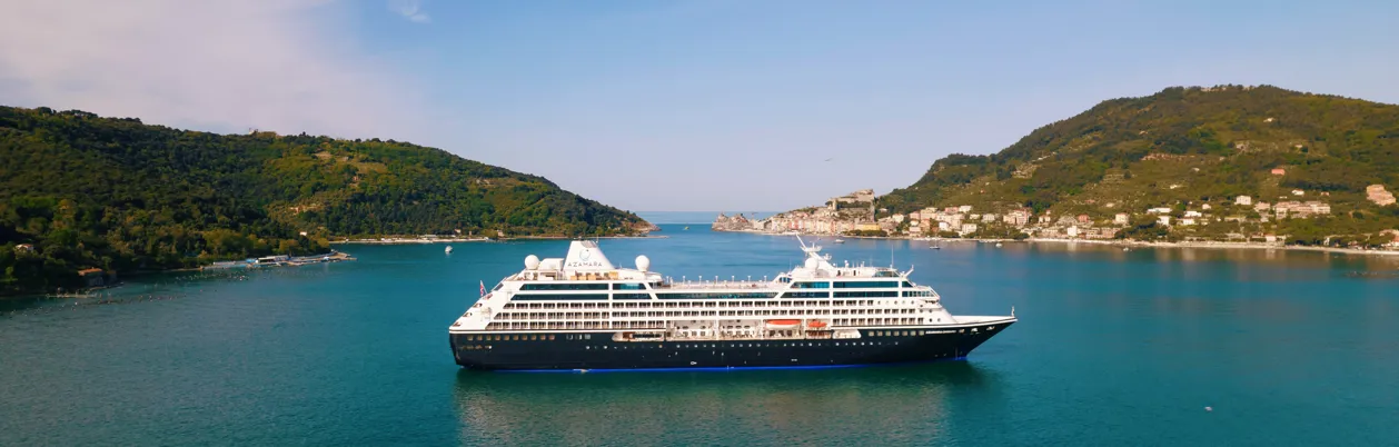 Azamara Onward i Portovenere Aerial