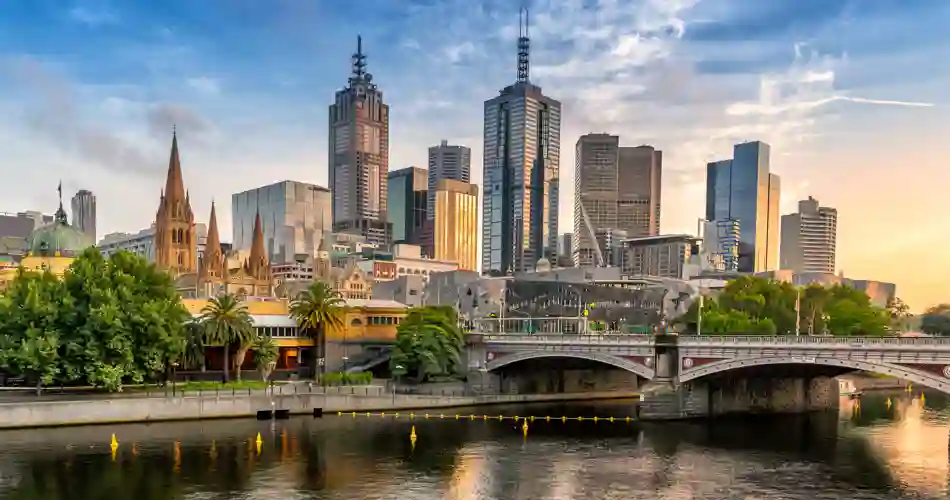 Melbourne skyline i solnedgång