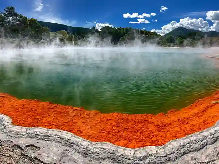 Termisk sø i Waiotapu