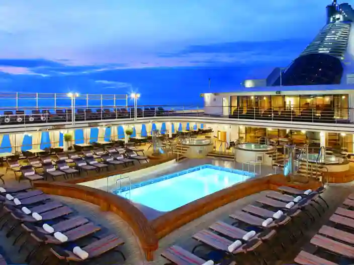 Pooldäcket ombord Silversea