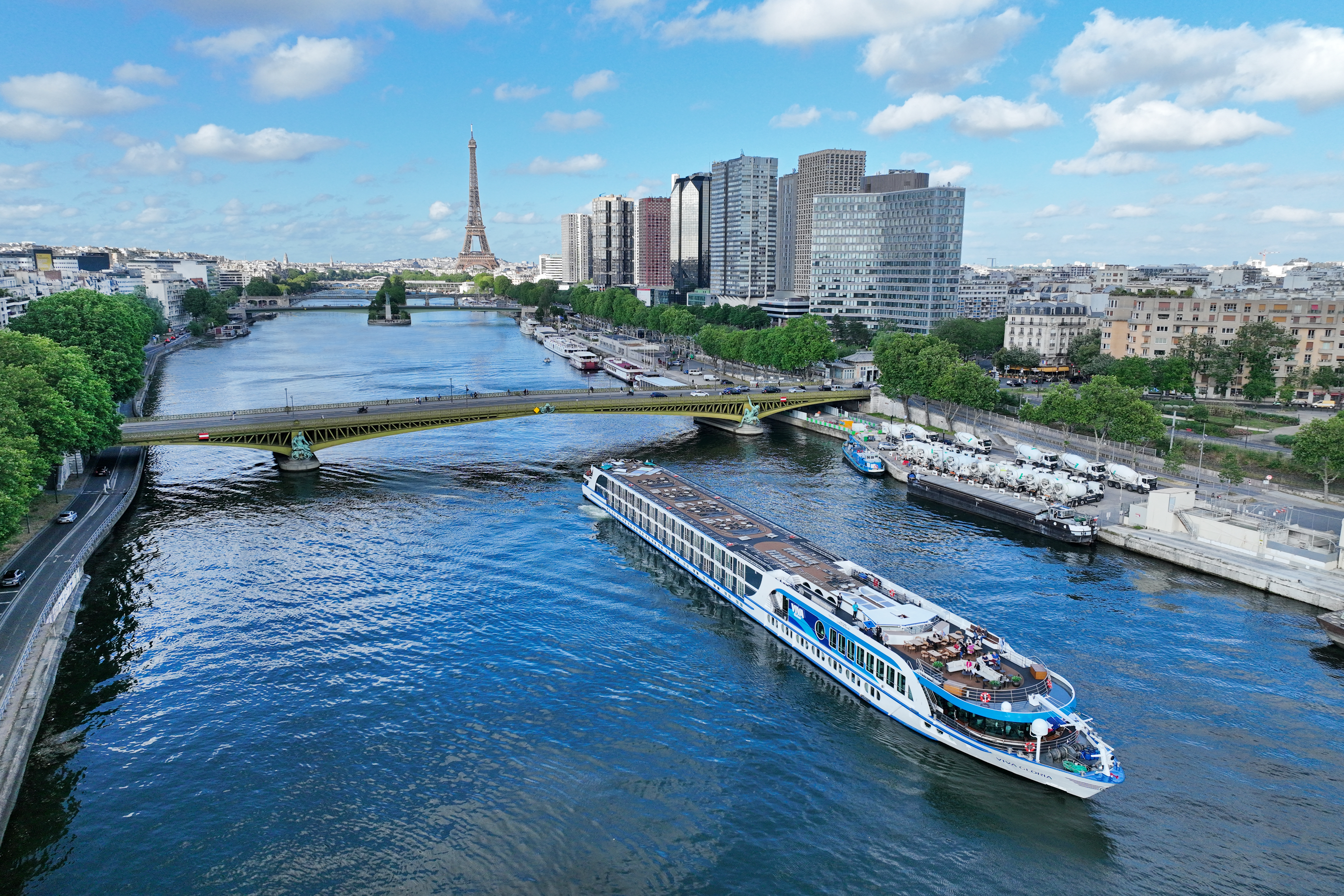 MS VIVA Gloria i Paris