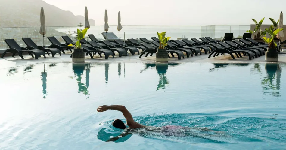 The Views Baia Hotel