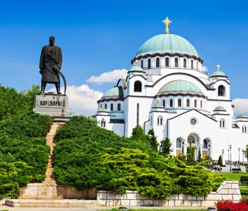 St. Sava katedralen i Beograd