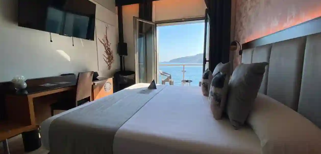 ON Aleta Room