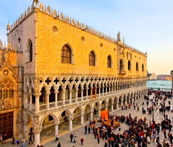 Markusplassen i Venezia