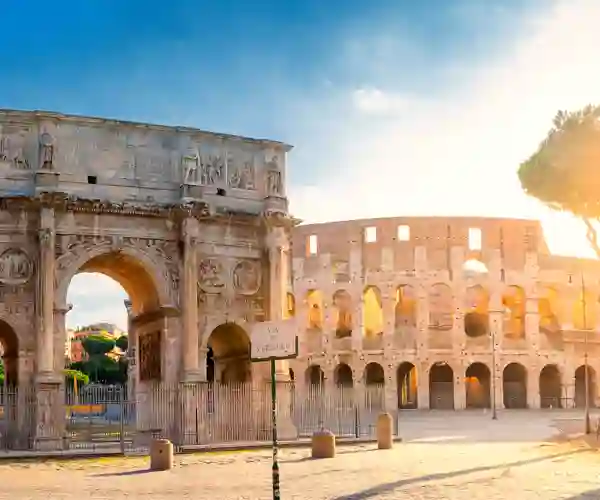 Konstantinbuen og Colosseum