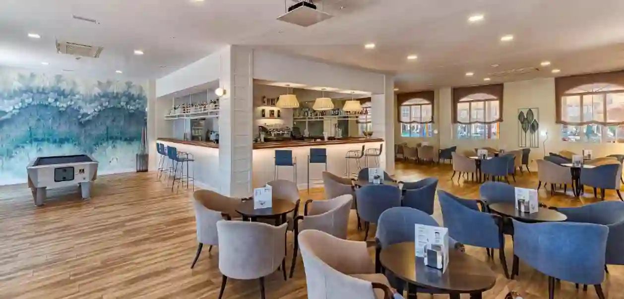 Hotel Bahía Tropical