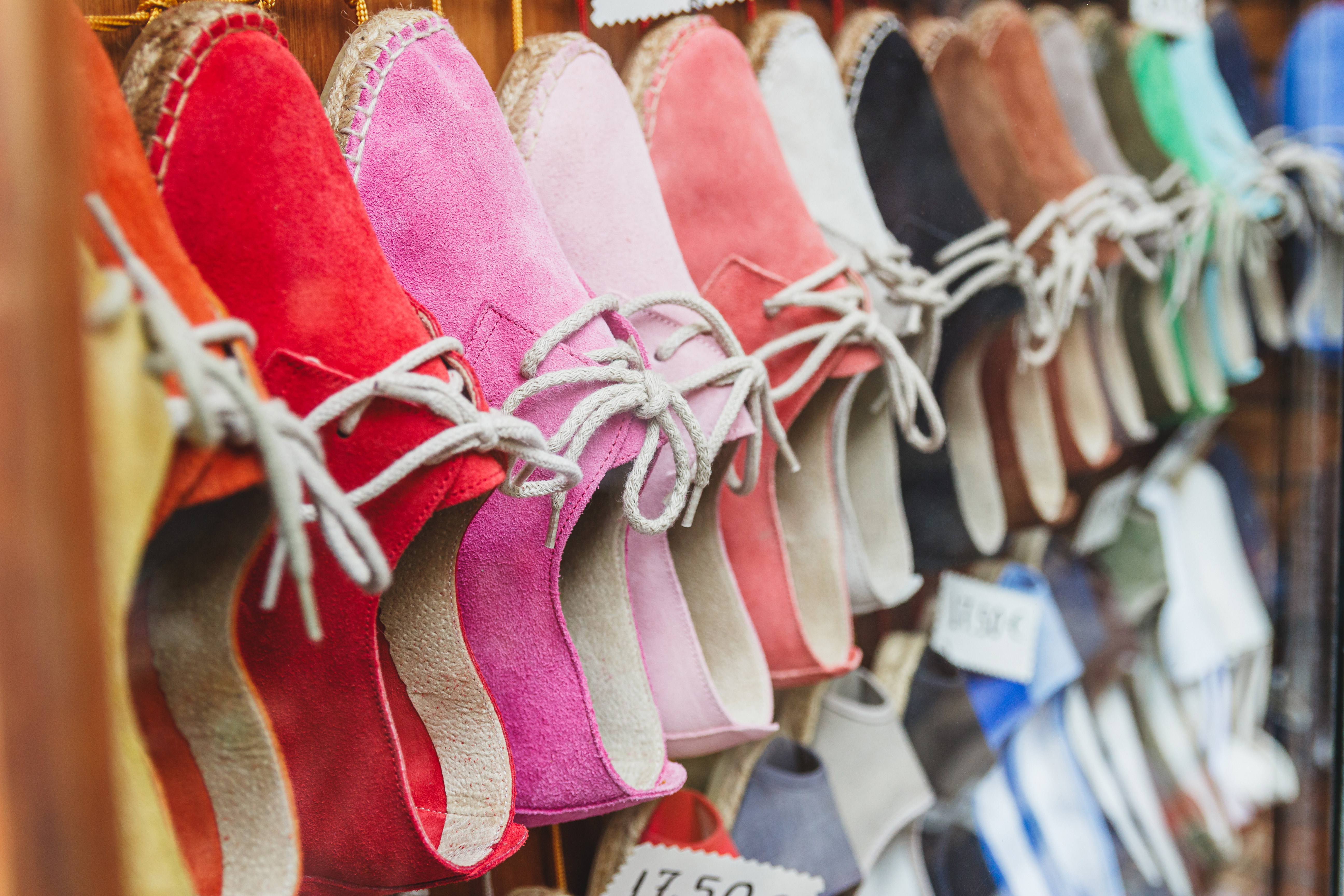 Spanske sko er populære indkøb