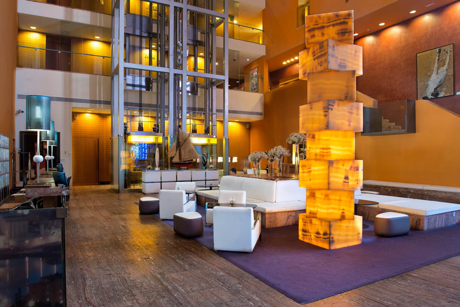 Lobbyn på Melia Bilbao